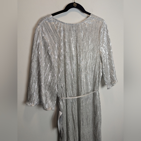 Never Fully Dressed Women's Silver Plisse Midi Dress XXL NWT Maximalist Chic - Picture 14 of 16